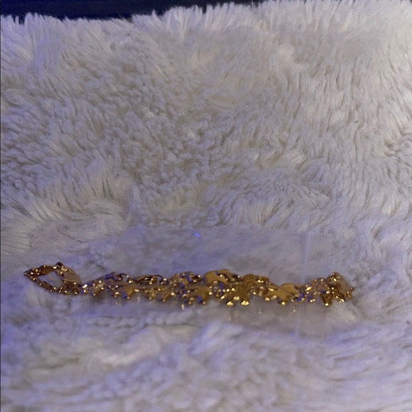 Elegant elephant Gold plated  anklet NWT came in a bag - Picture 1 of 5